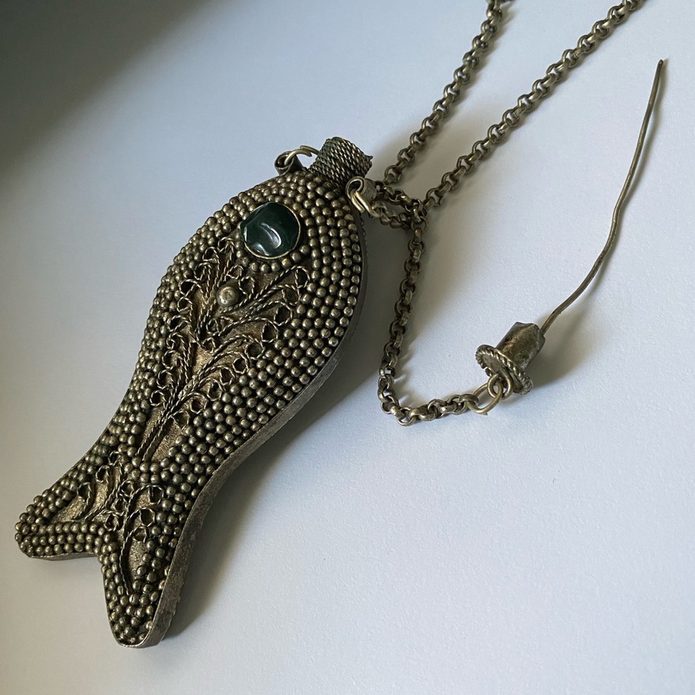 Vintage Metal Tibetan Filigree Perfume/Snuff Bottle Vial Fish Pendant Necklace - Picture 5 of 15
